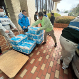 Donation-of-drinking-water-to-Nanao-City-Hall
