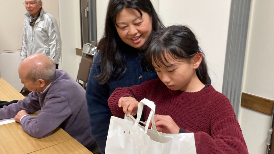 クリスマスを前に届けられた小さな光　ー愛と奉仕が宮崎の街を照らすー