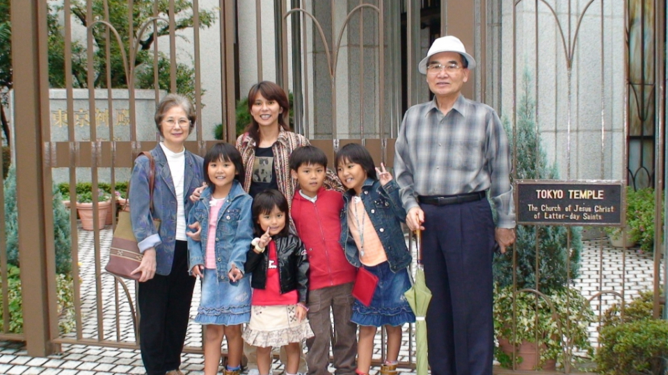 Oshiro-family.jpg