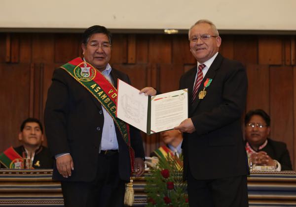 Bolivia Church humanitarian award2014