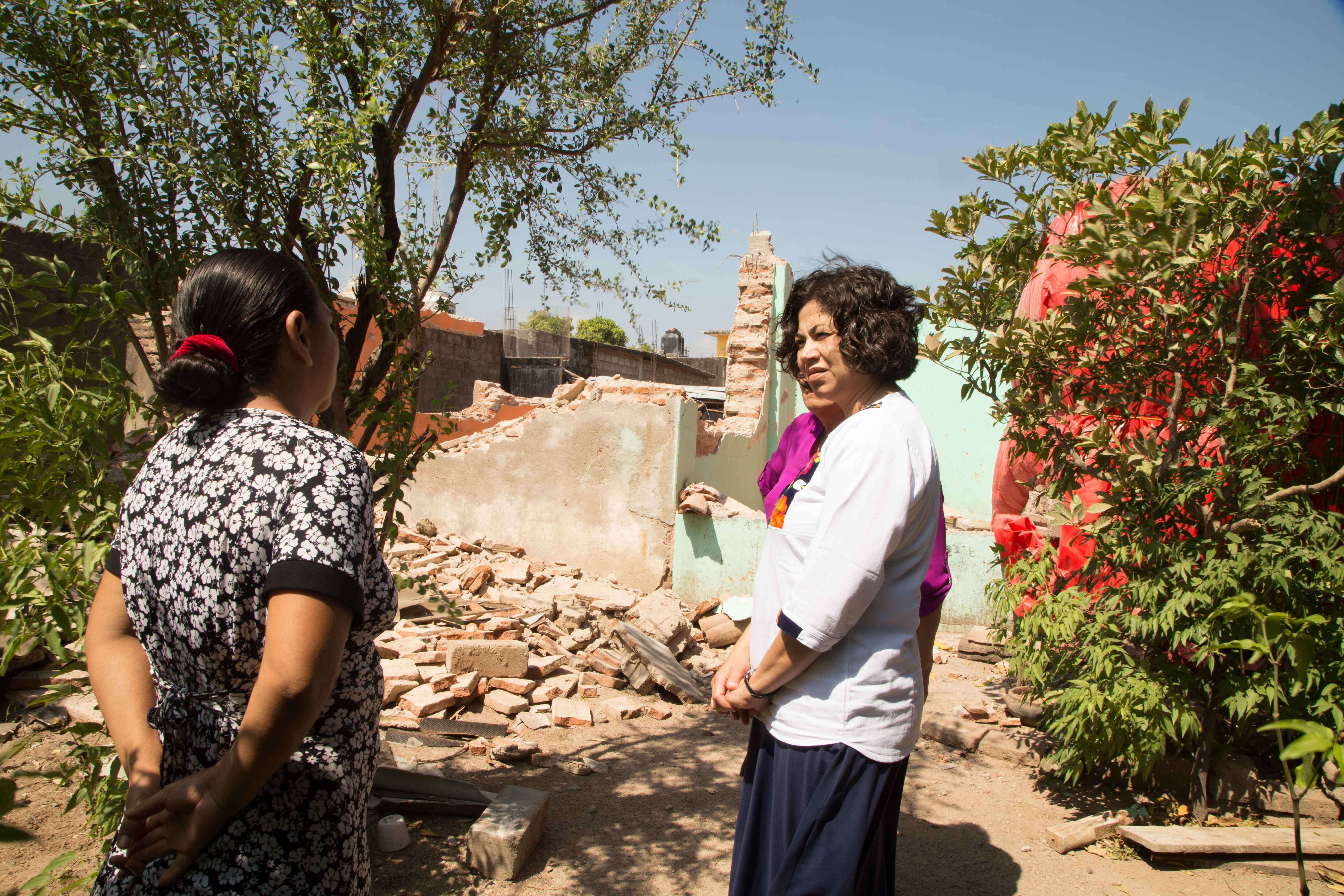 扶助協会指導者メキシコの地震被災者を訪問